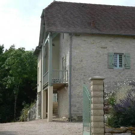 Maison Familiale A Avec Terrasse