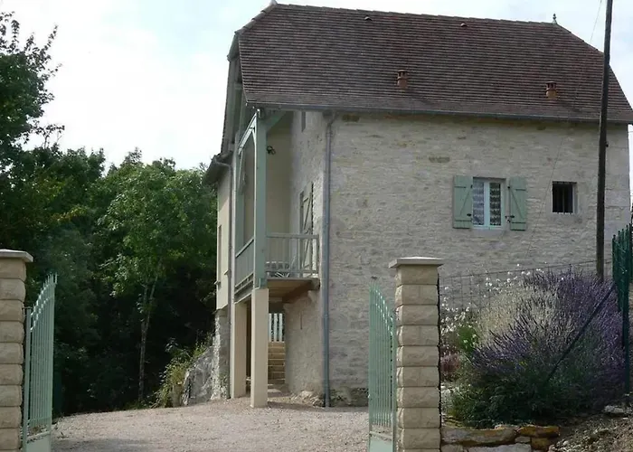Maison Familiale A Avec Terrasse