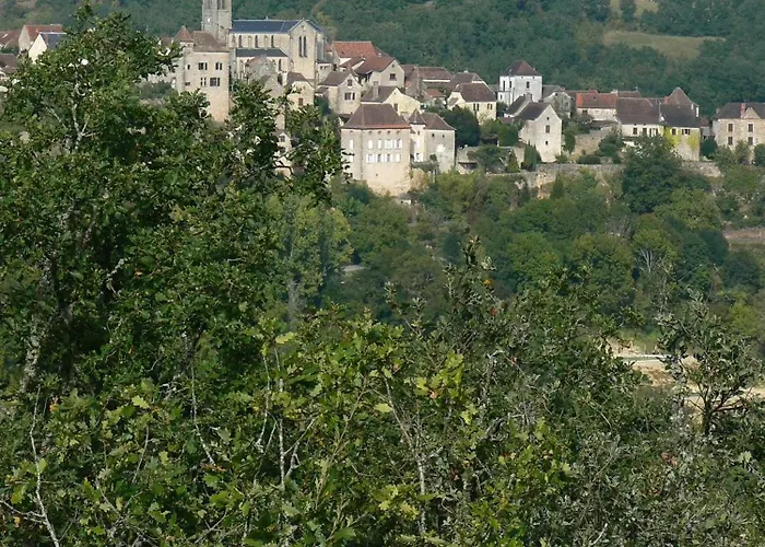 Maison Familiale A Avec Terrasse * Faycelles